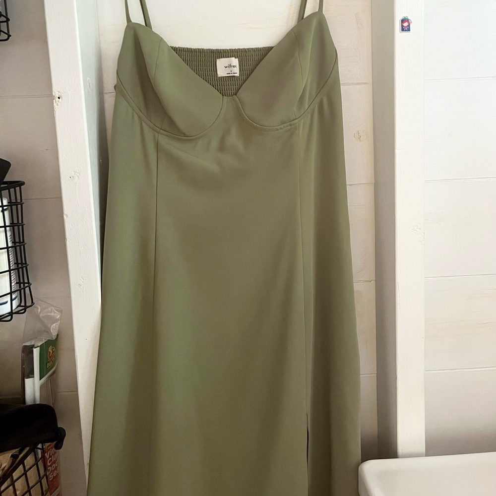 Aritzia Wilfred Providence Size 6 Sage Green Dress